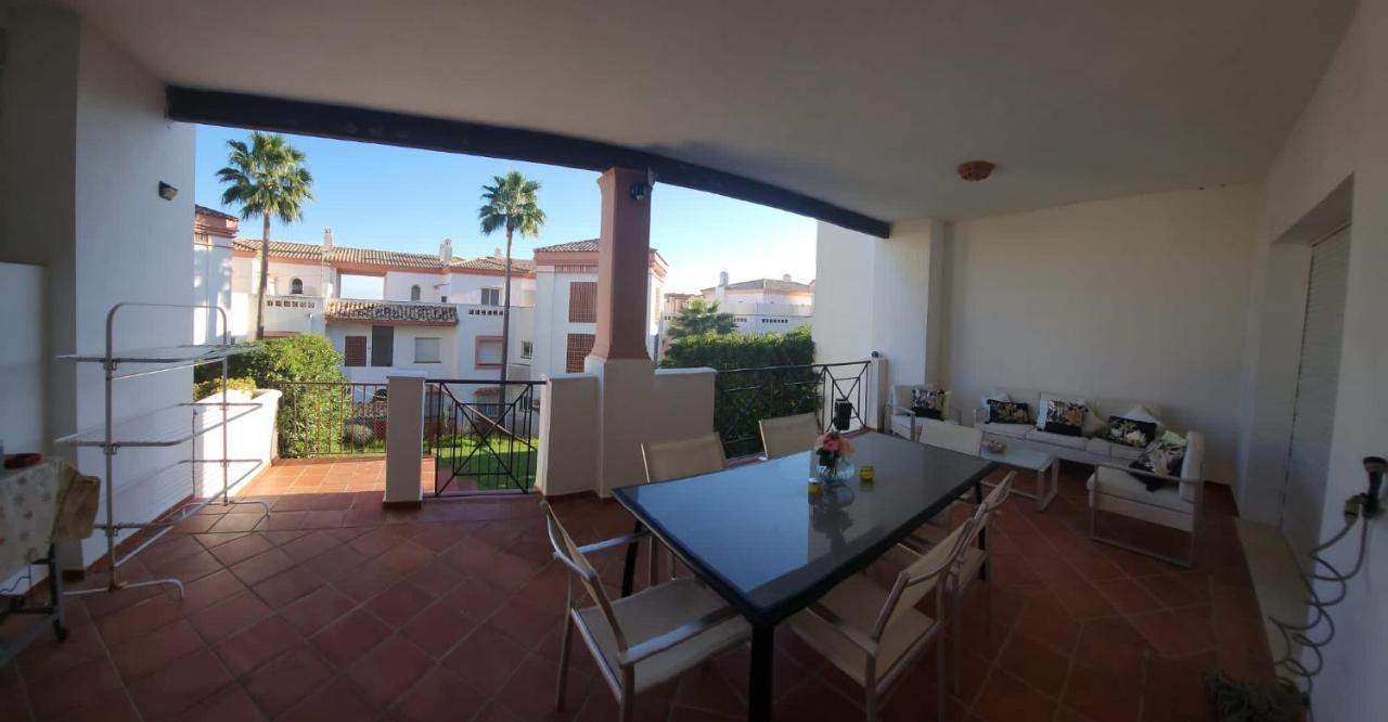 Apartamento Familiar Con Jardin Y Terraza Privada Apartment Alcaidesa Bagian luar foto