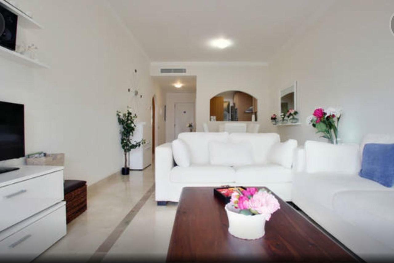 Apartamento Familiar Con Jardin Y Terraza Privada Apartment Alcaidesa Bagian luar foto